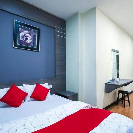 Capital O 812 Hotel Smc Seksyen 13 Shah Alam Esterno foto