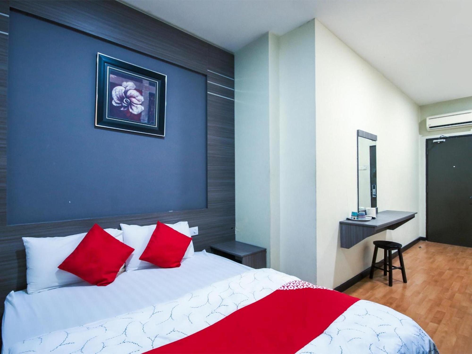 Capital O 812 Hotel Smc Seksyen 13 Shah Alam Esterno foto