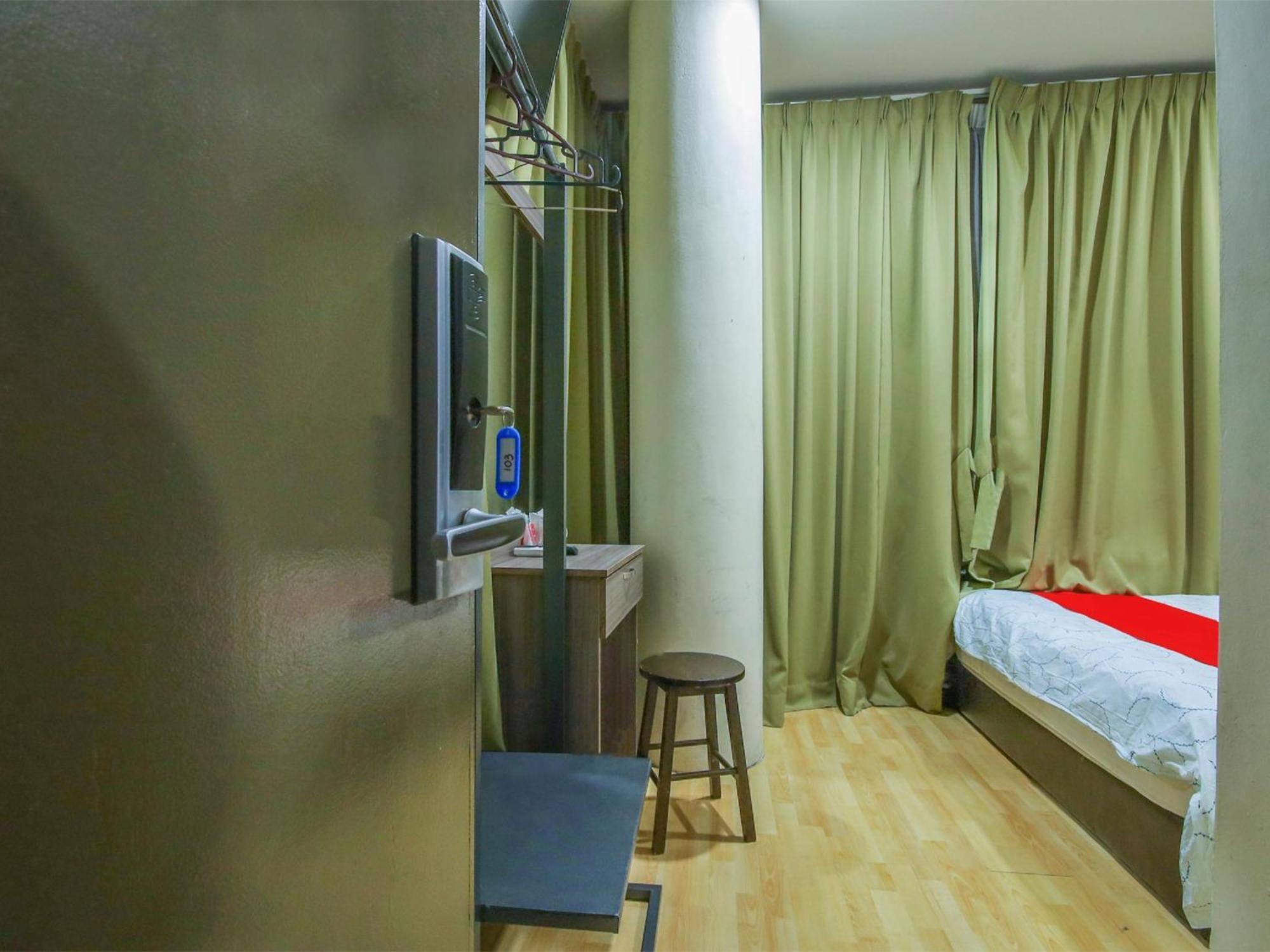 Capital O 812 Hotel Smc Seksyen 13 Shah Alam Esterno foto