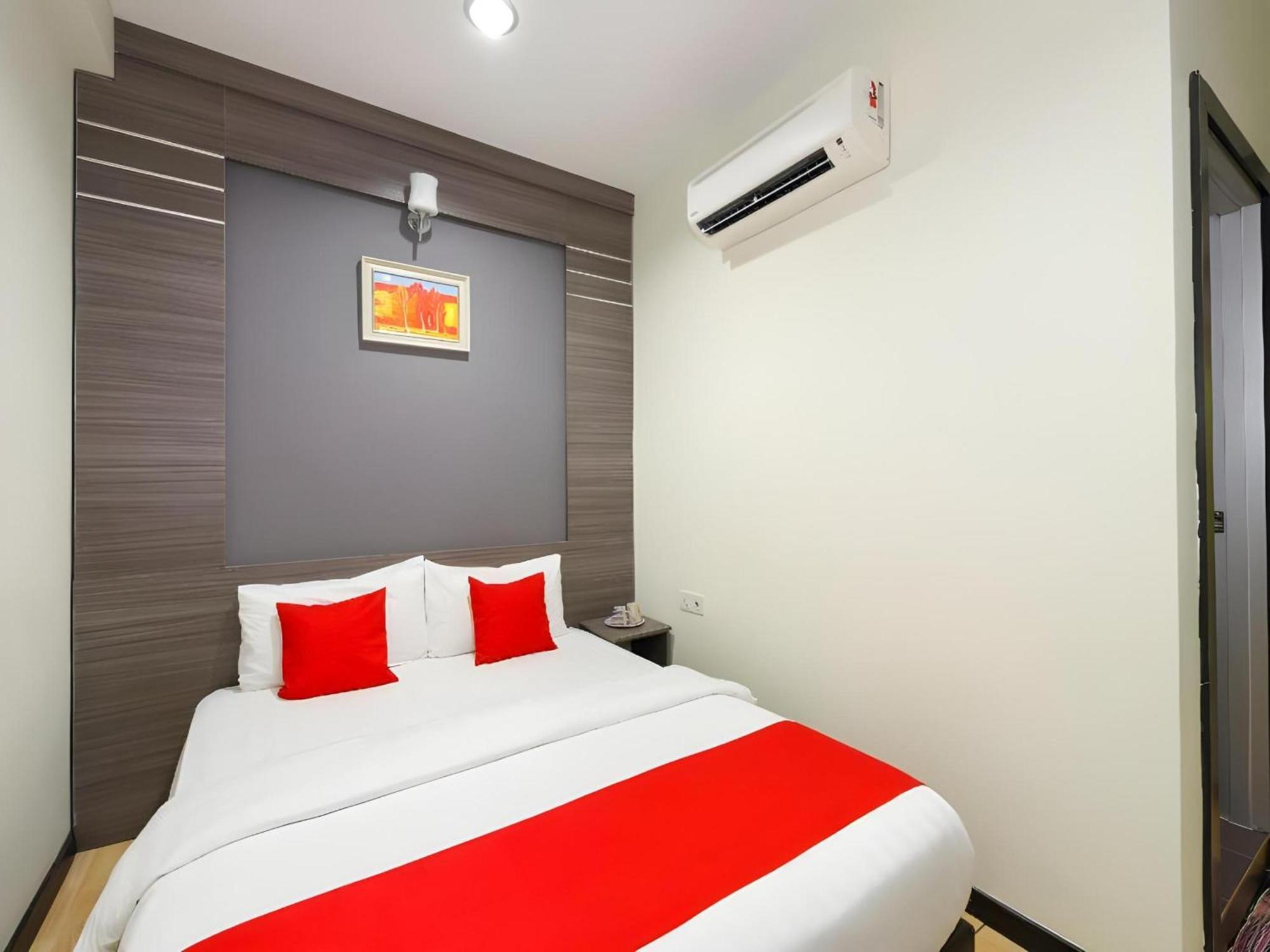 Capital O 812 Hotel Smc Seksyen 13 Shah Alam Esterno foto