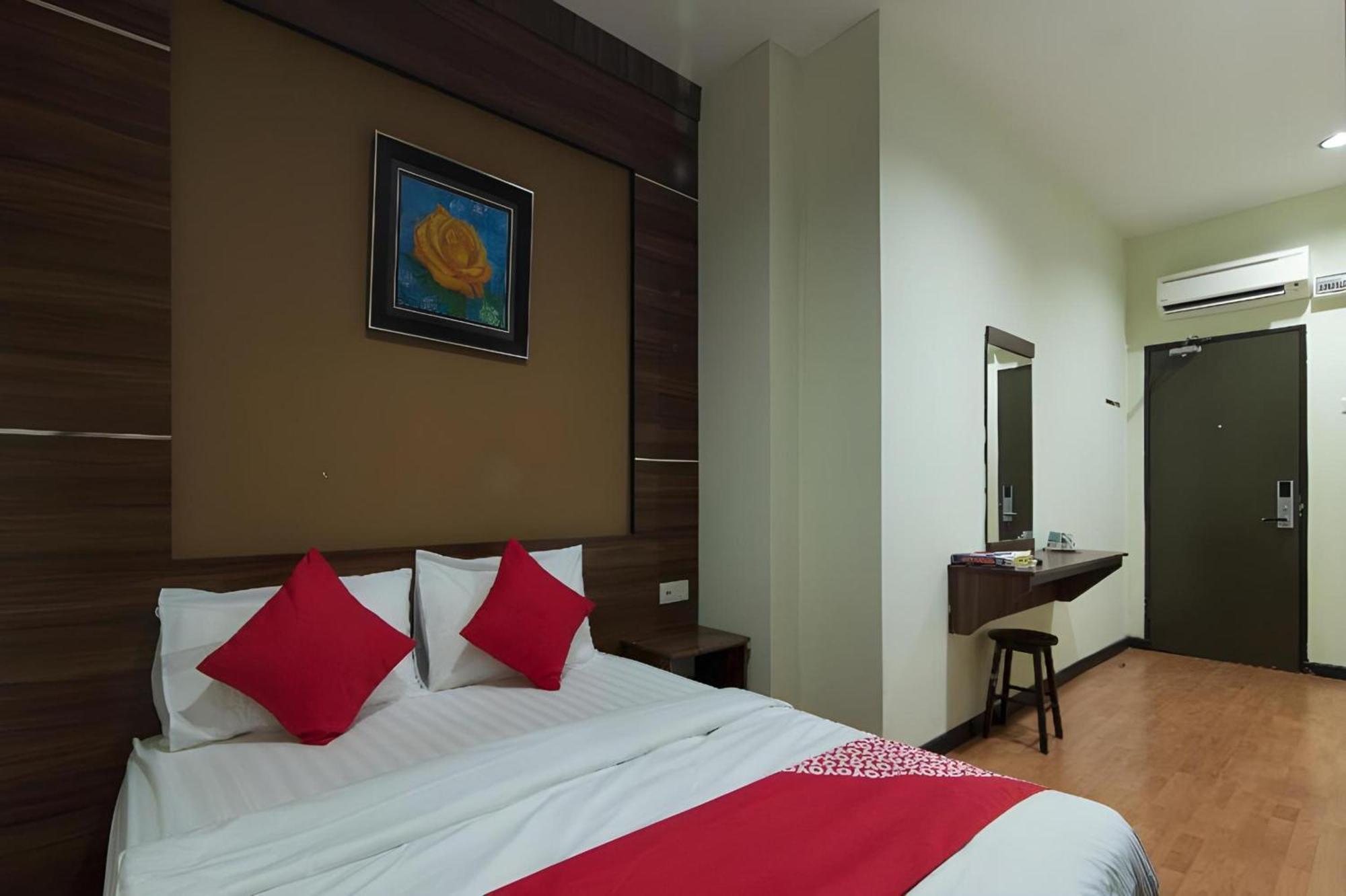Capital O 812 Hotel Smc Seksyen 13 Shah Alam Esterno foto