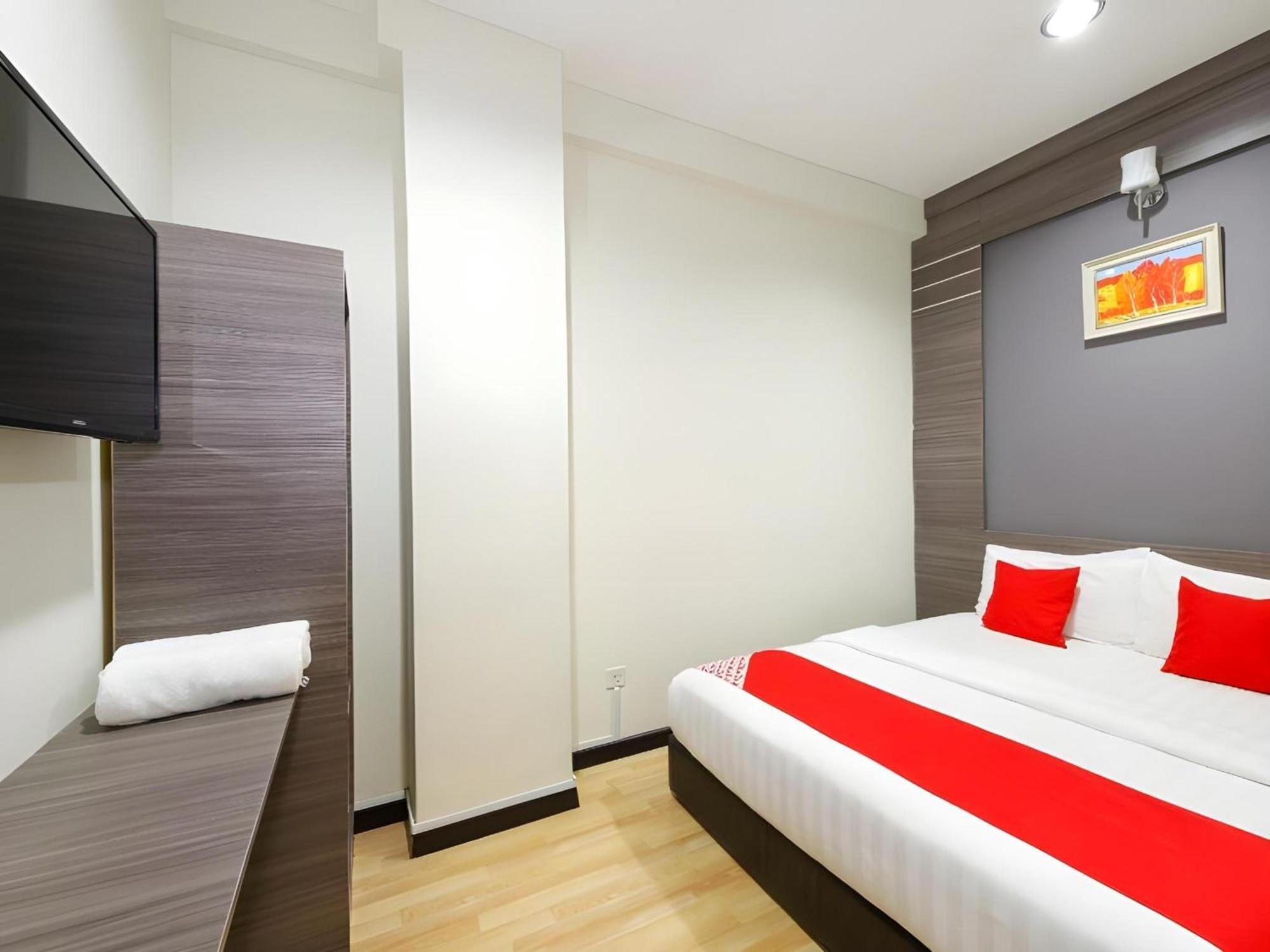 Capital O 812 Hotel Smc Seksyen 13 Shah Alam Esterno foto