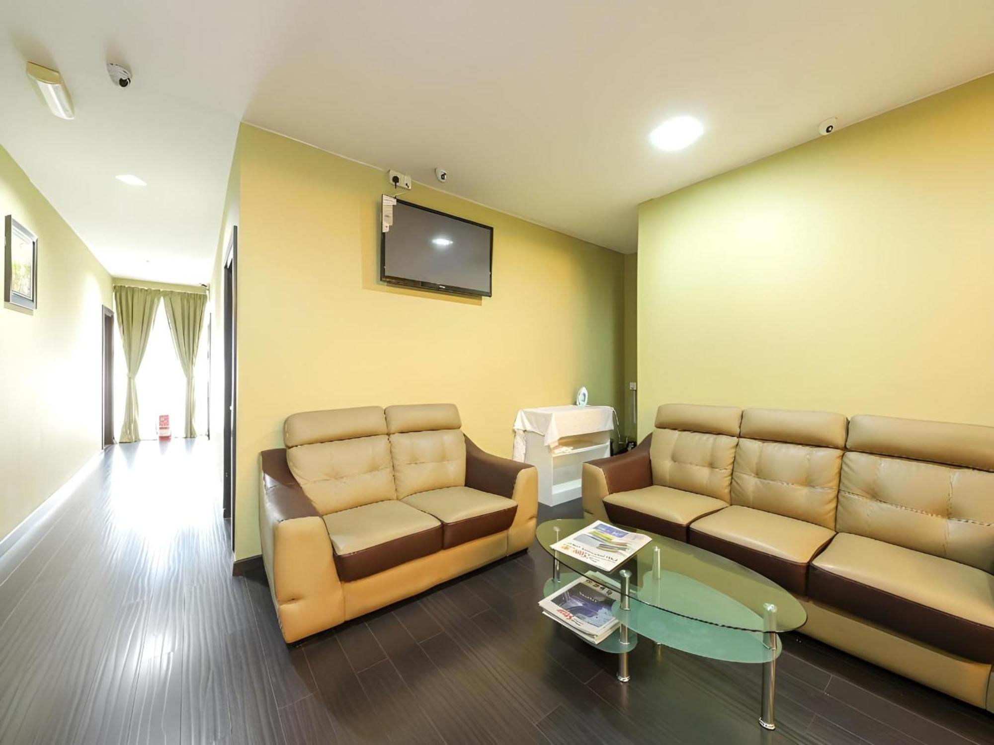 Capital O 812 Hotel Smc Seksyen 13 Shah Alam Esterno foto